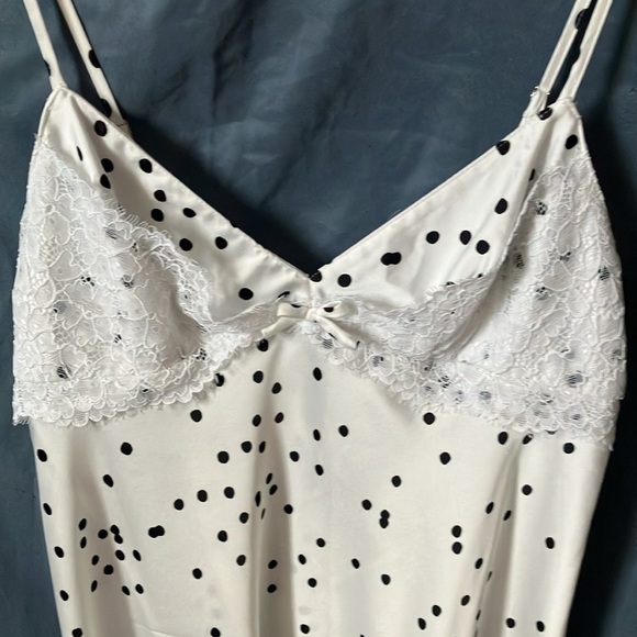Kate Spade: “Dream a little Dream” Black/White with Lace nightgown- M - Picture 15 of 16